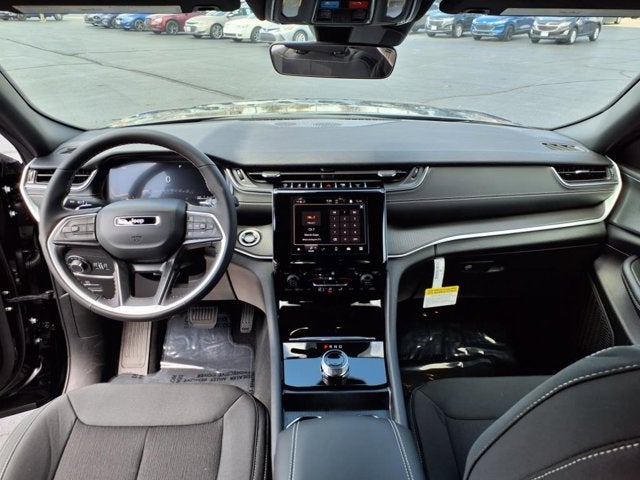 2025 Jeep Grand Cherokee Laredo X