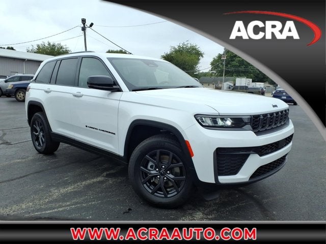 2027 Jeep Grand Cherokee Laredo Altitude