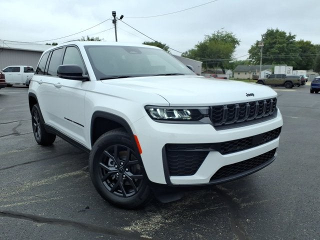 2027 Jeep Grand Cherokee Laredo Altitude