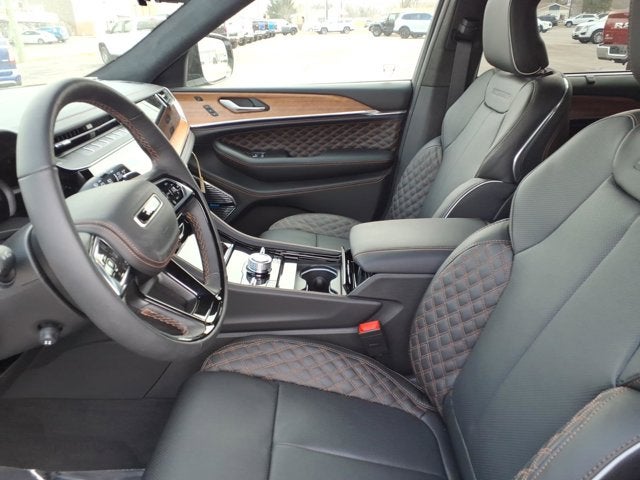 2026 Jeep Grand Cherokee Summit