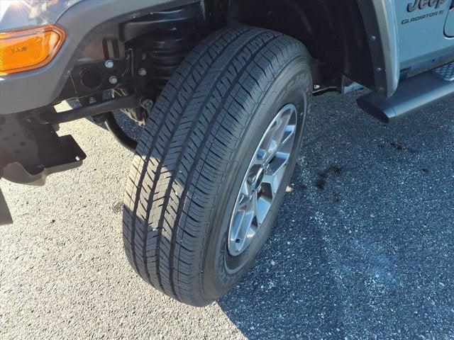 2024 Jeep Gladiator Sport S photo 4