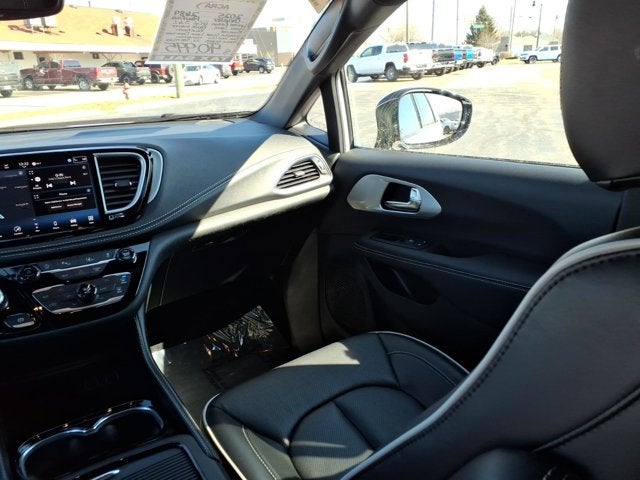 2025 Chrysler Pacifica Limited