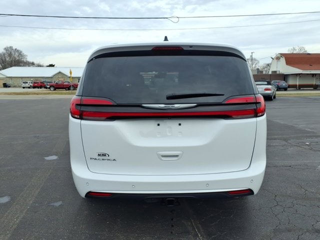 2025 Chrysler Pacifica Pinnacle