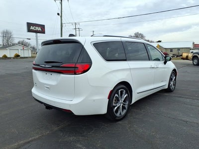 2025 Chrysler Pacifica Pinnacle
