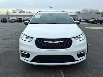 2025 Chrysler Pacifica Pinnacle