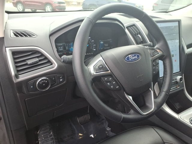 2023 Ford Edge Base