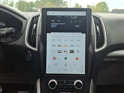 2023 Ford Edge Base