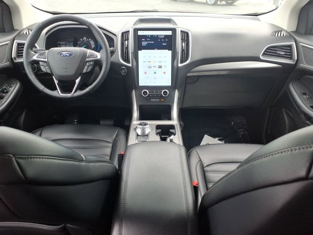 2023 Ford Edge Base