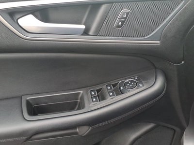 2023 Ford Edge Base