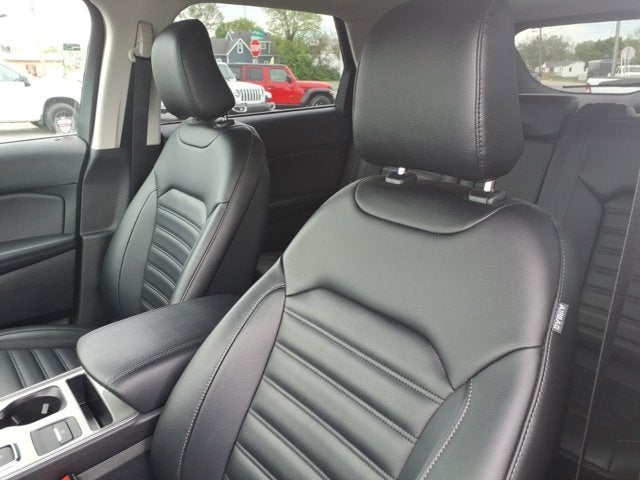 2023 Ford Edge Base