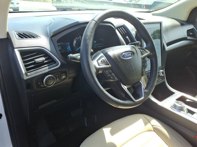 2023 Ford Edge Base