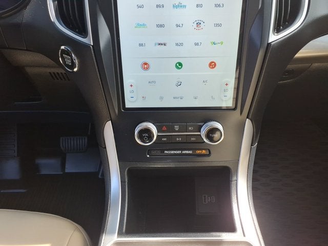2023 Ford Edge Base