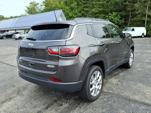 2023 Jeep Compass Latitude Lux