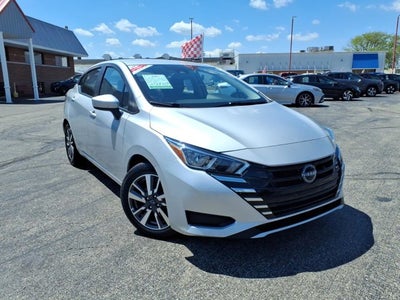 2023 Nissan Versa SV