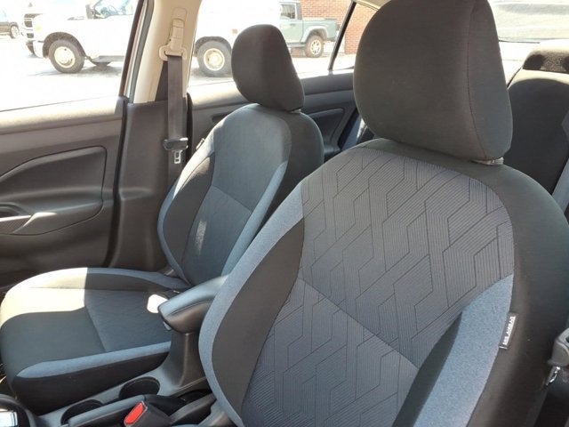 2023 Nissan Versa SV