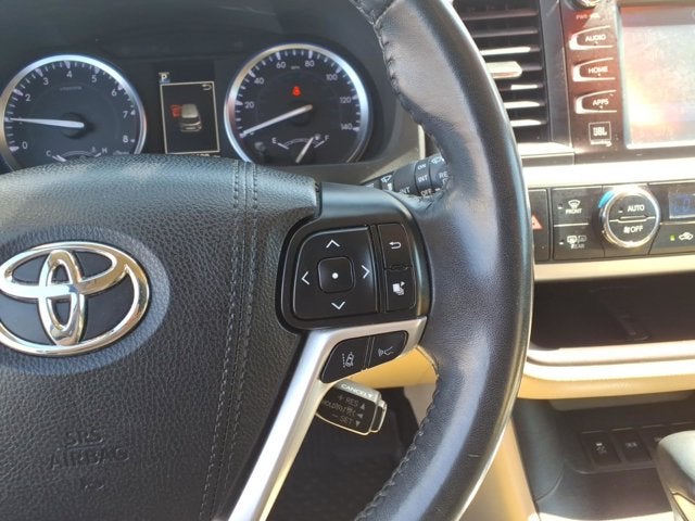2018 Toyota Highlander Base
