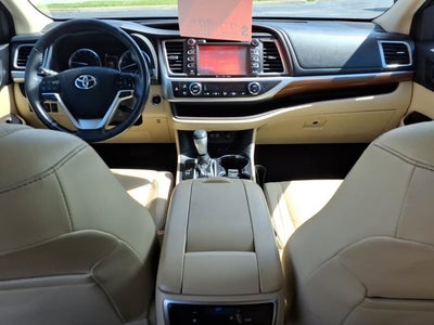 2018 Toyota Highlander Base