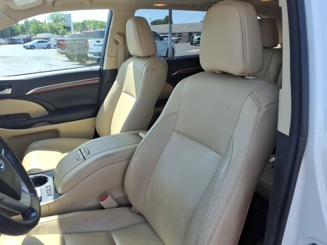 2018 Toyota Highlander Base